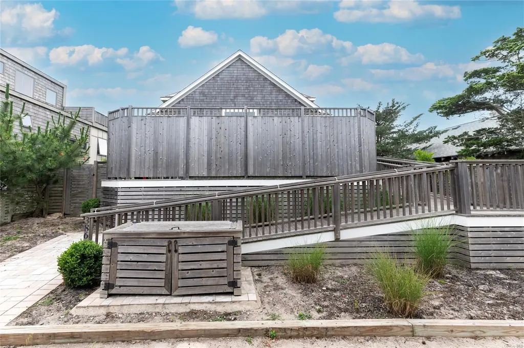 386 Dehnhoff Ocean Beach NY 11770