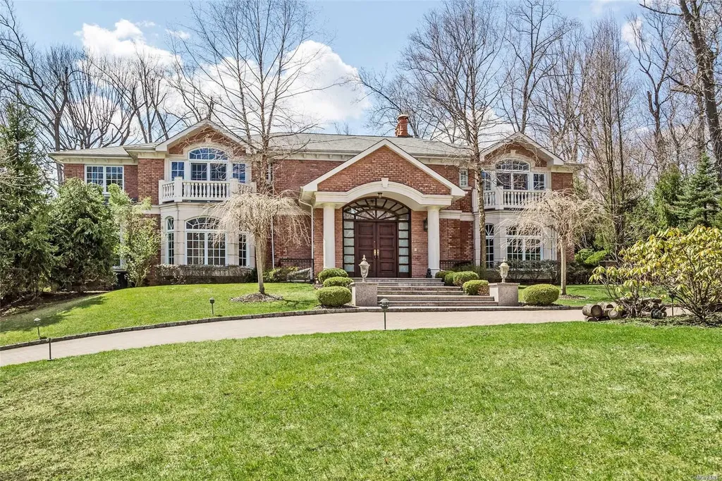 4 Pine Tree Drive Great Neck NY 11024