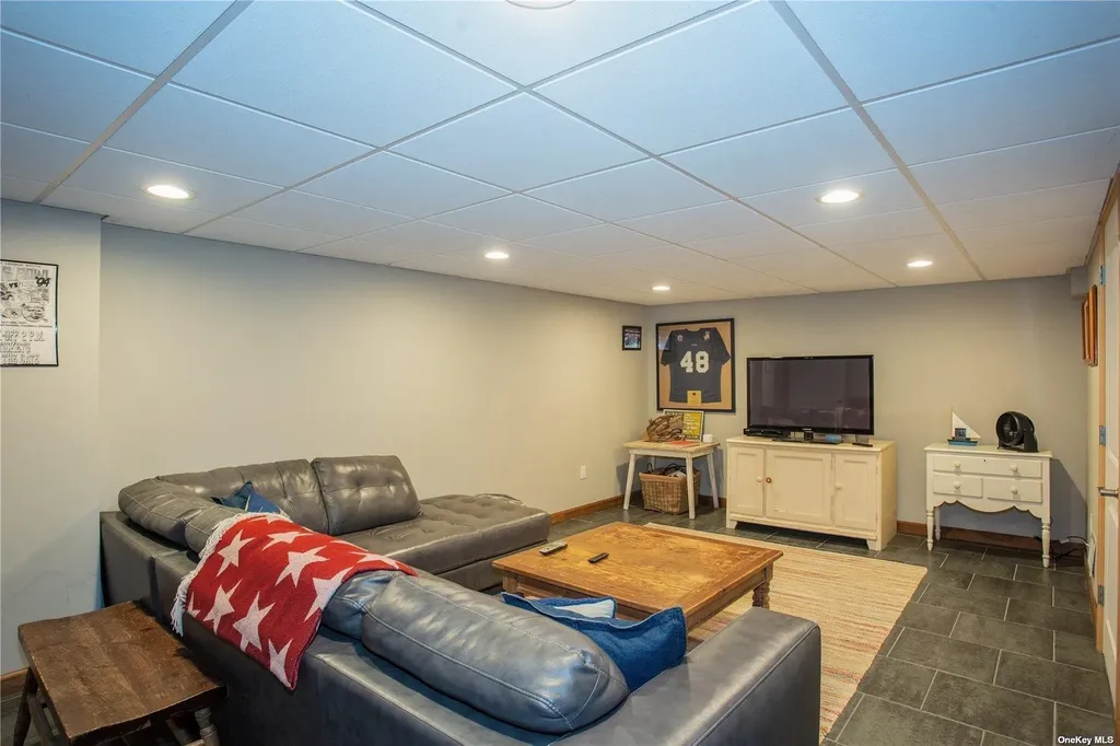 61 Brookside Jamesport NY 11947