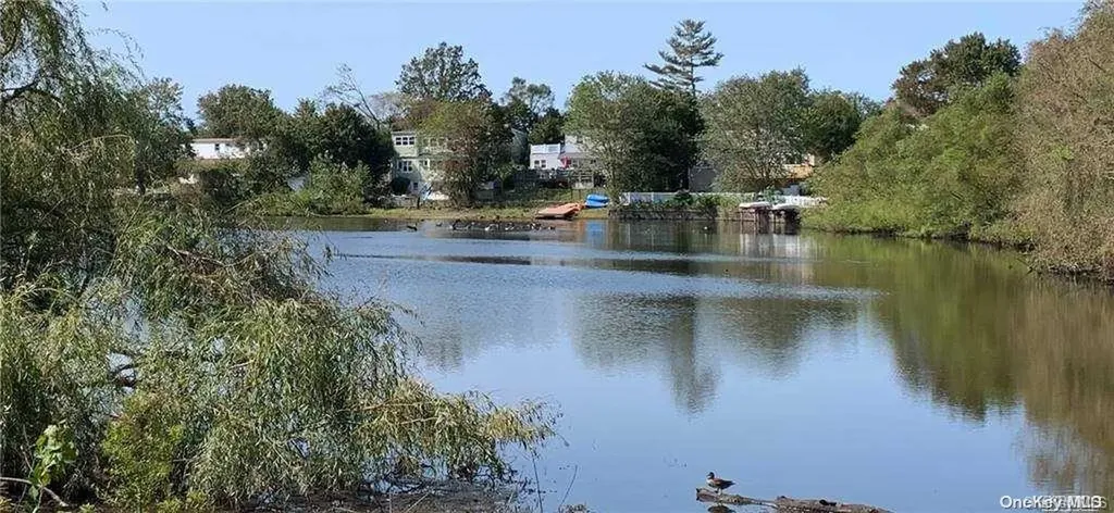 36 Arbour Street West Islip NY 11795