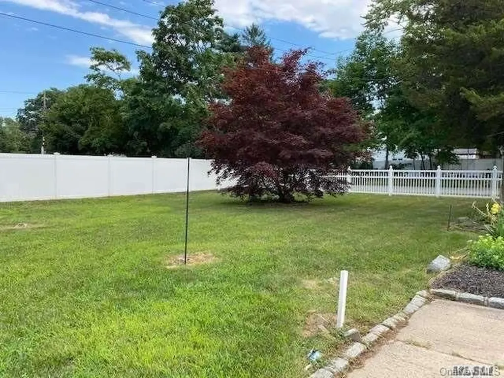 Central Islip NY 11722