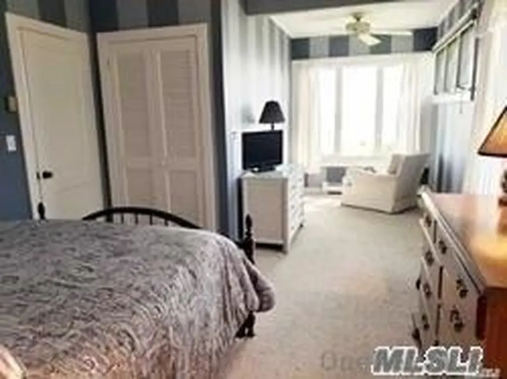 15 Downs Boulevard Jamesport NY 11947