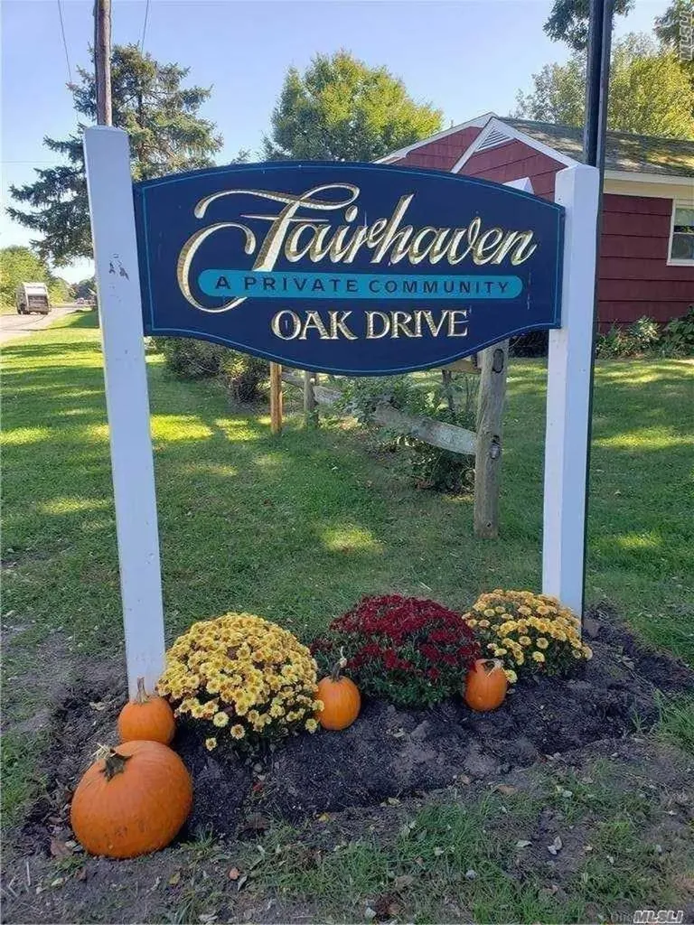 15 Downs Boulevard Jamesport NY 11947