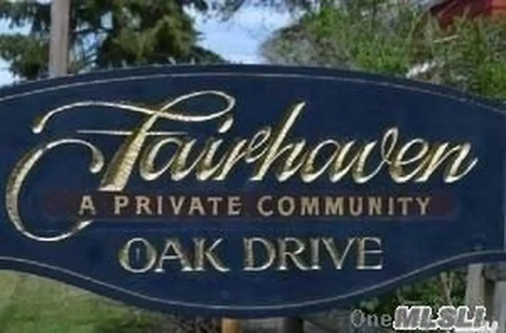 15 Downs Boulevard Jamesport NY 11947