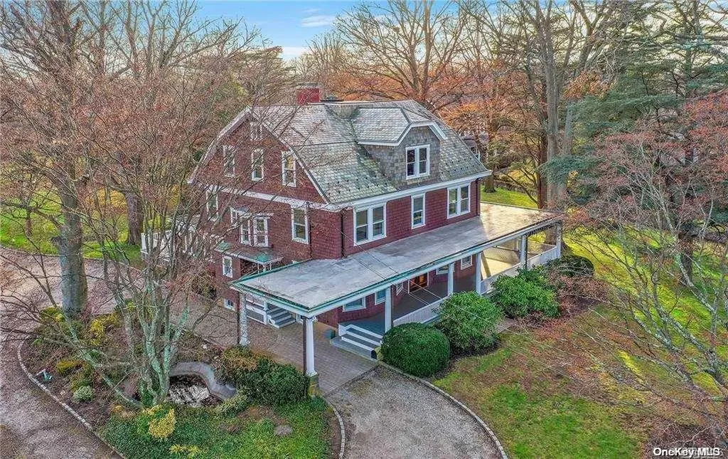 40 Town Path Glen Cove NY 11542