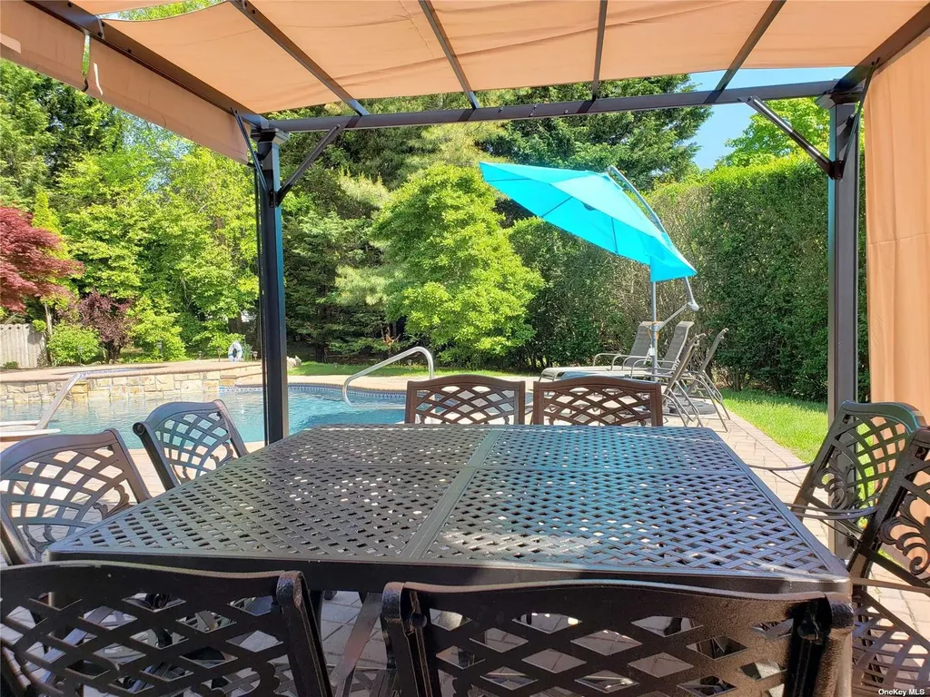 1275 The Esplanade Southold NY 11971