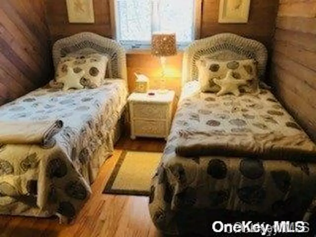63 Thompson Ocean Bay Park NY 11770