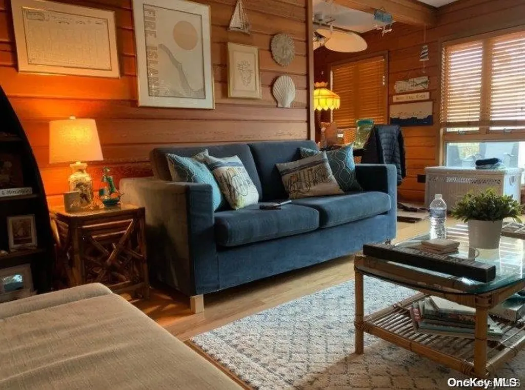 63 Thompson Ocean Bay Park NY 11770