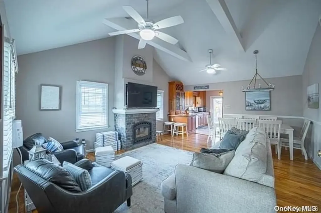 908 Evergreen Walk Ocean Beach NY 11770