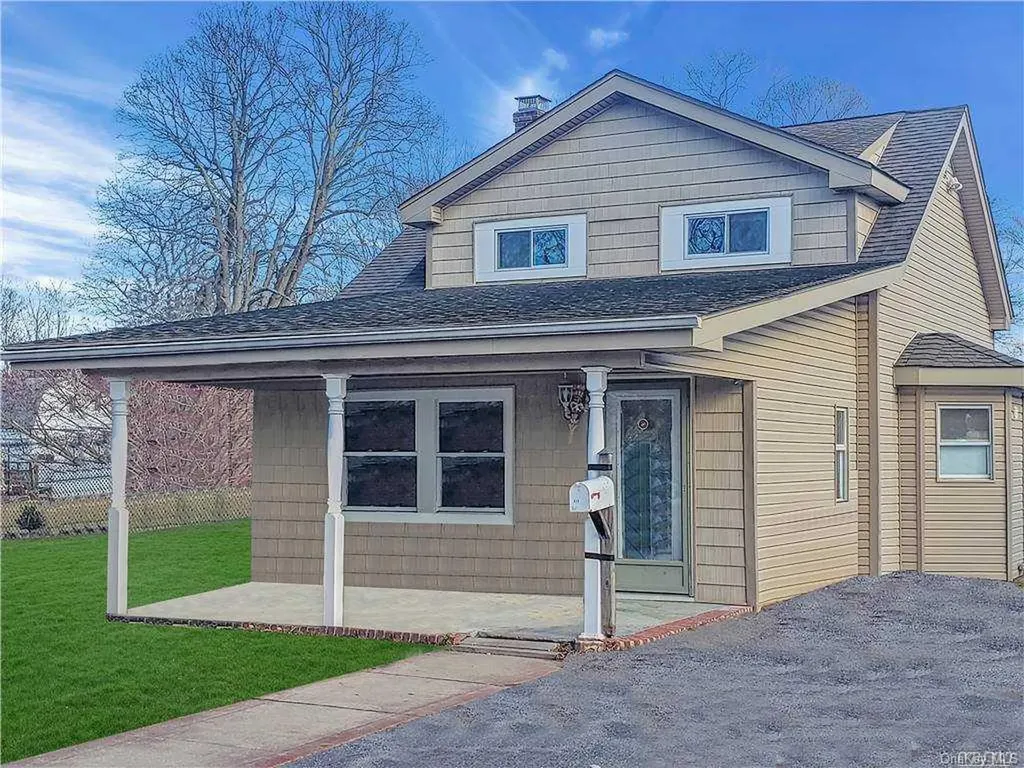 217 Grove Avenue Patchogue NY 11772
