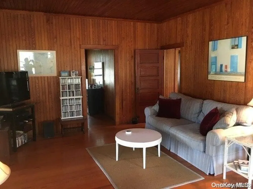 97 Bungalow Ocean Beach NY 11770