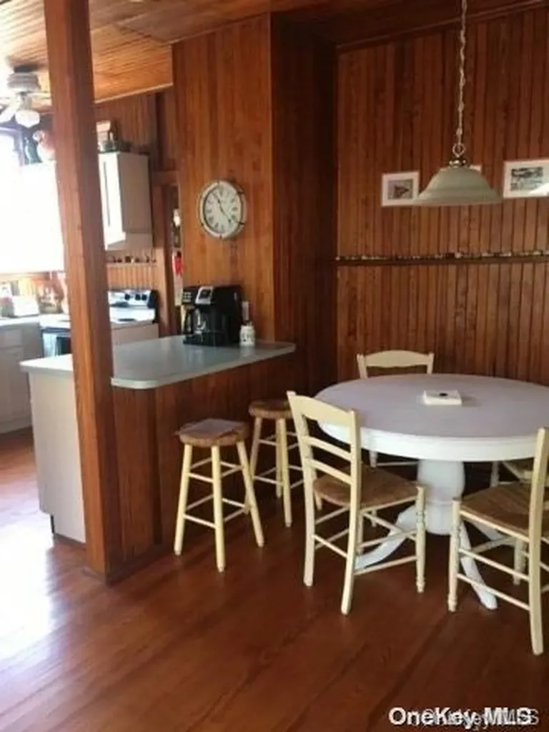 97 Bungalow Ocean Beach NY 11770