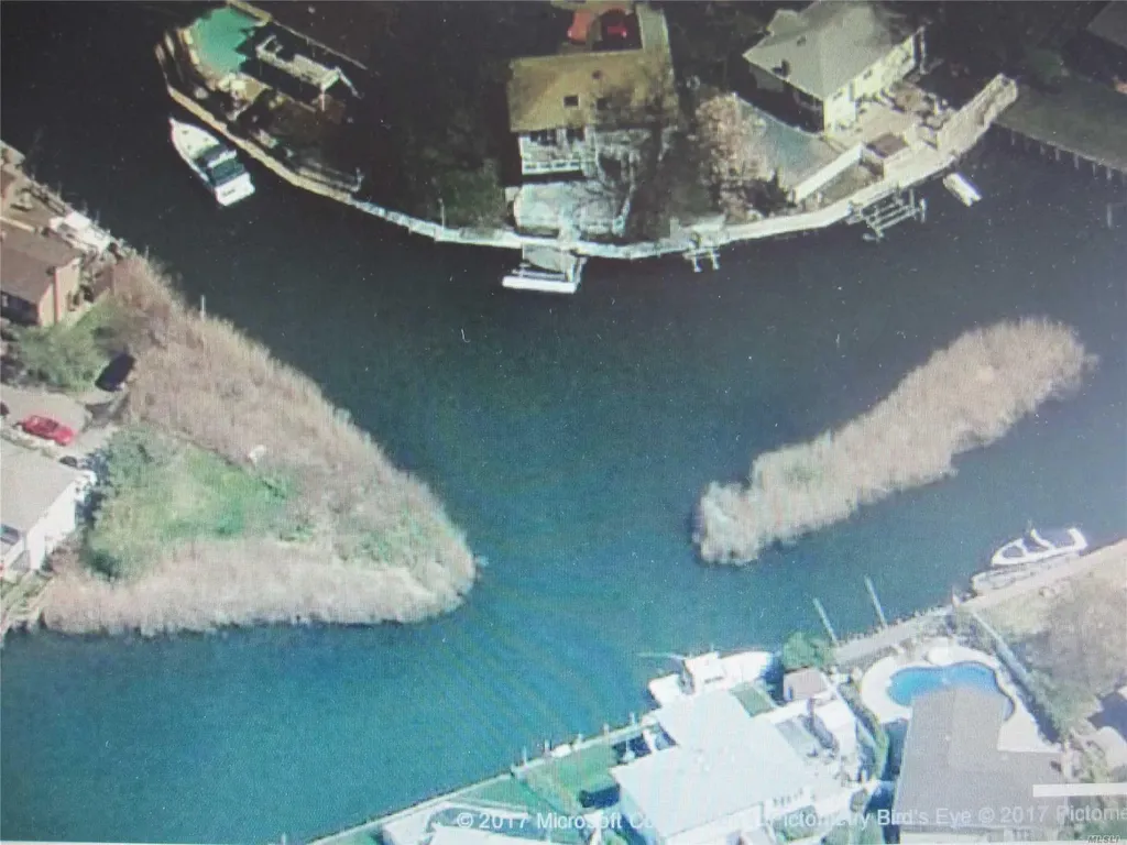 Island Place Seaford NY 11783