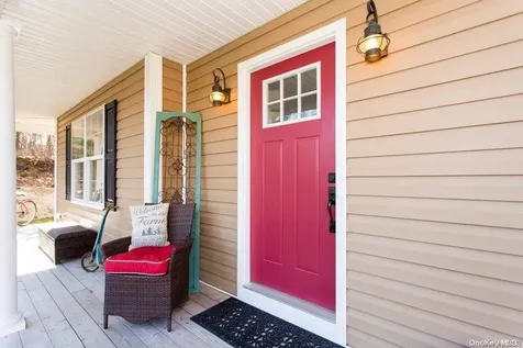 6 Alexandra Court Manorville NY 11949