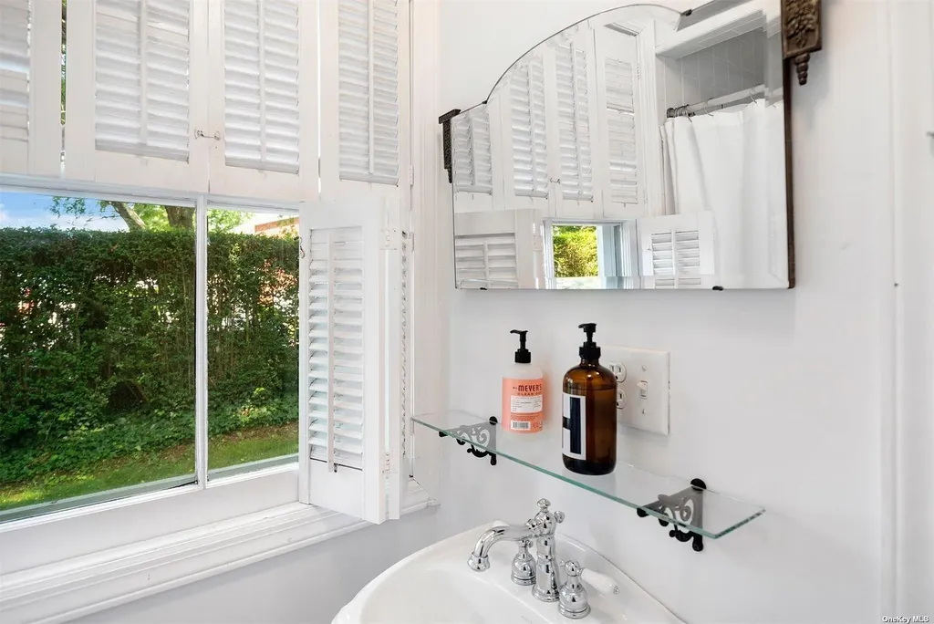 640 Orchard Street New Suffolk NY 11956