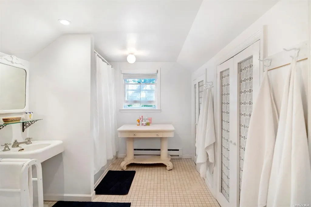 640 Orchard Street New Suffolk NY 11956