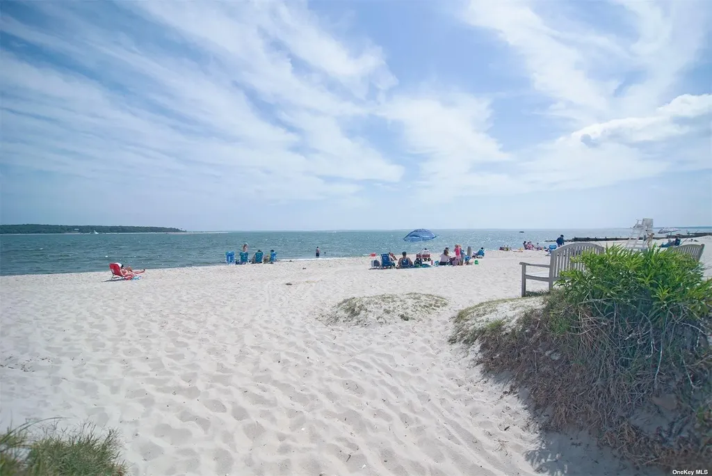 640 Orchard Street New Suffolk NY 11956