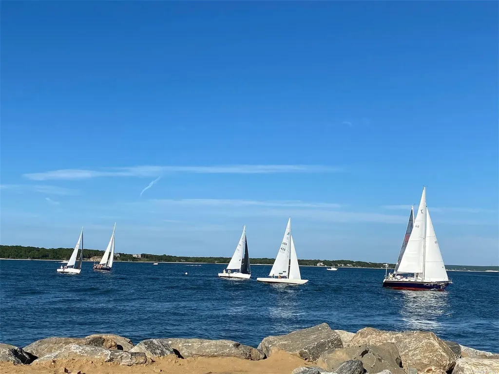 640 Orchard Street New Suffolk NY 11956