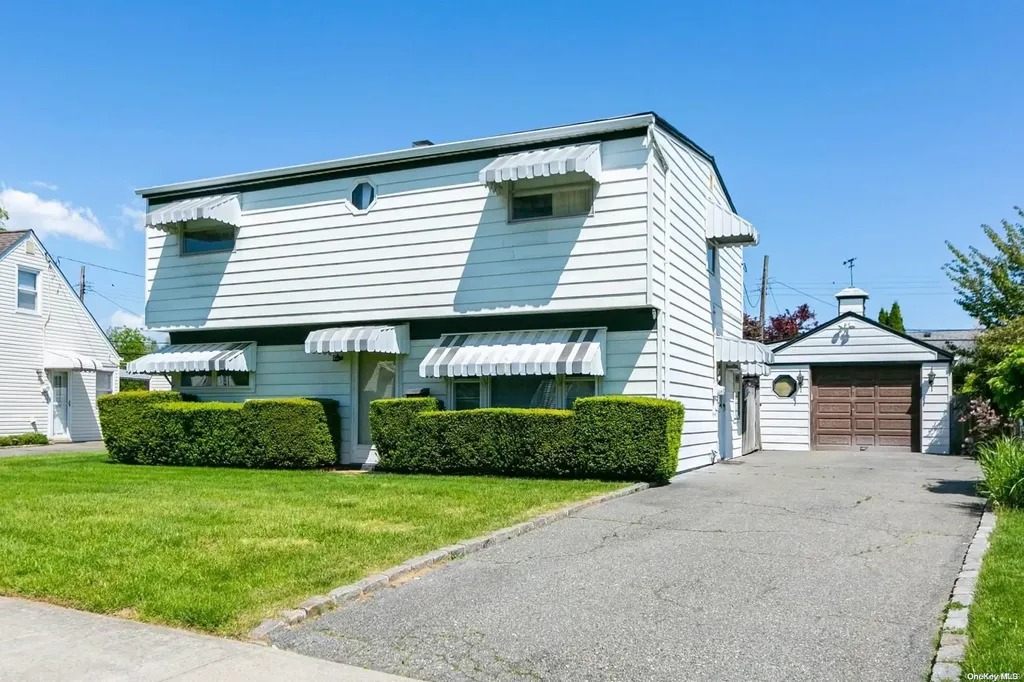 2500 Marshall Avenue North Bellmore NY 11710