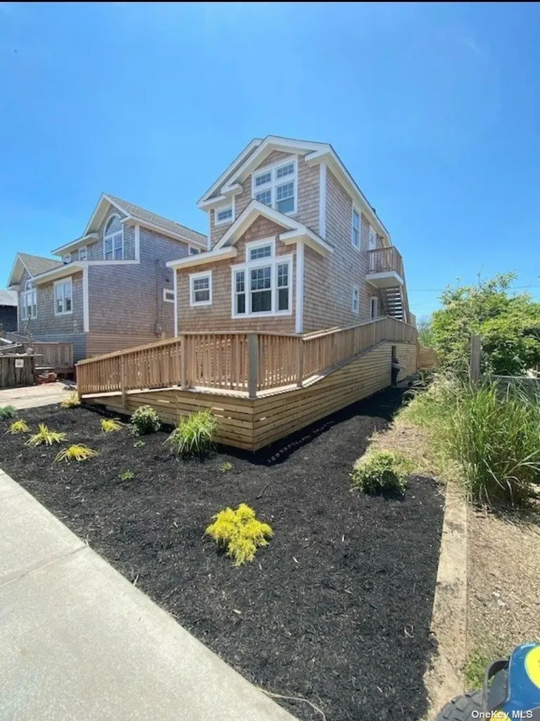343 Dehnhoff Ocean Beach NY 11770