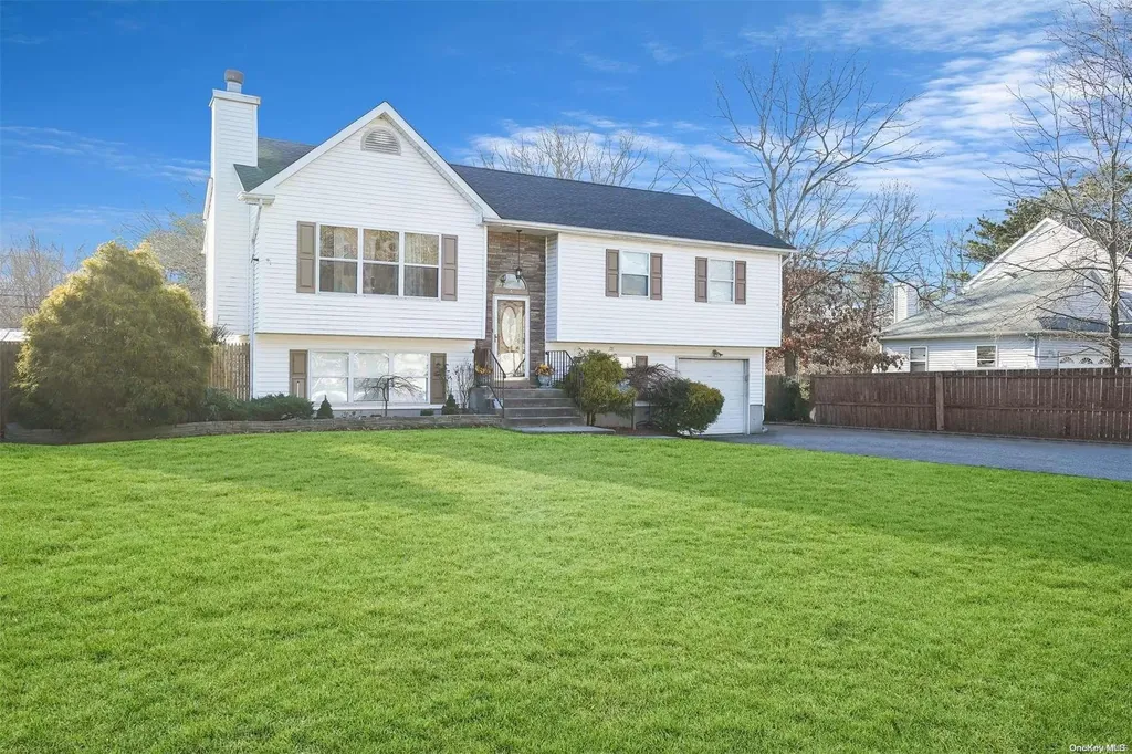 4 Apex Drive Coram NY 11727