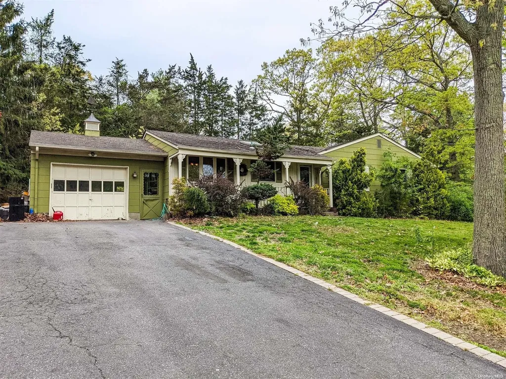 319 Locust Drive Rocky Point NY 11778
