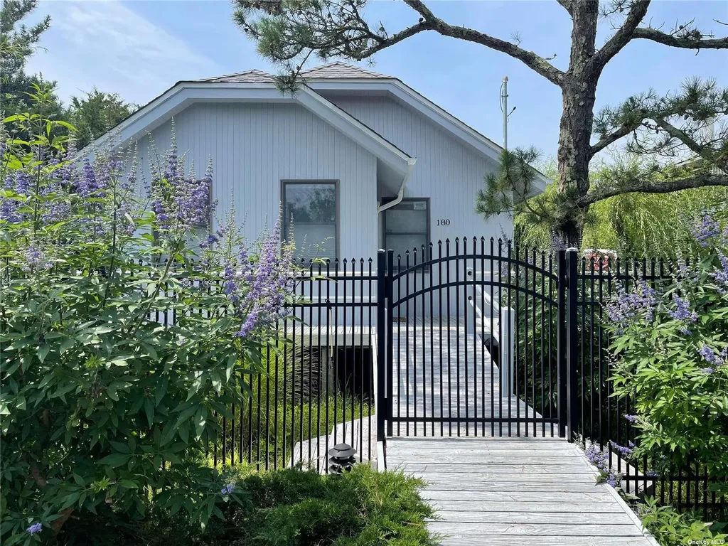 180 Clipper Road Ocean Beach NY 11770