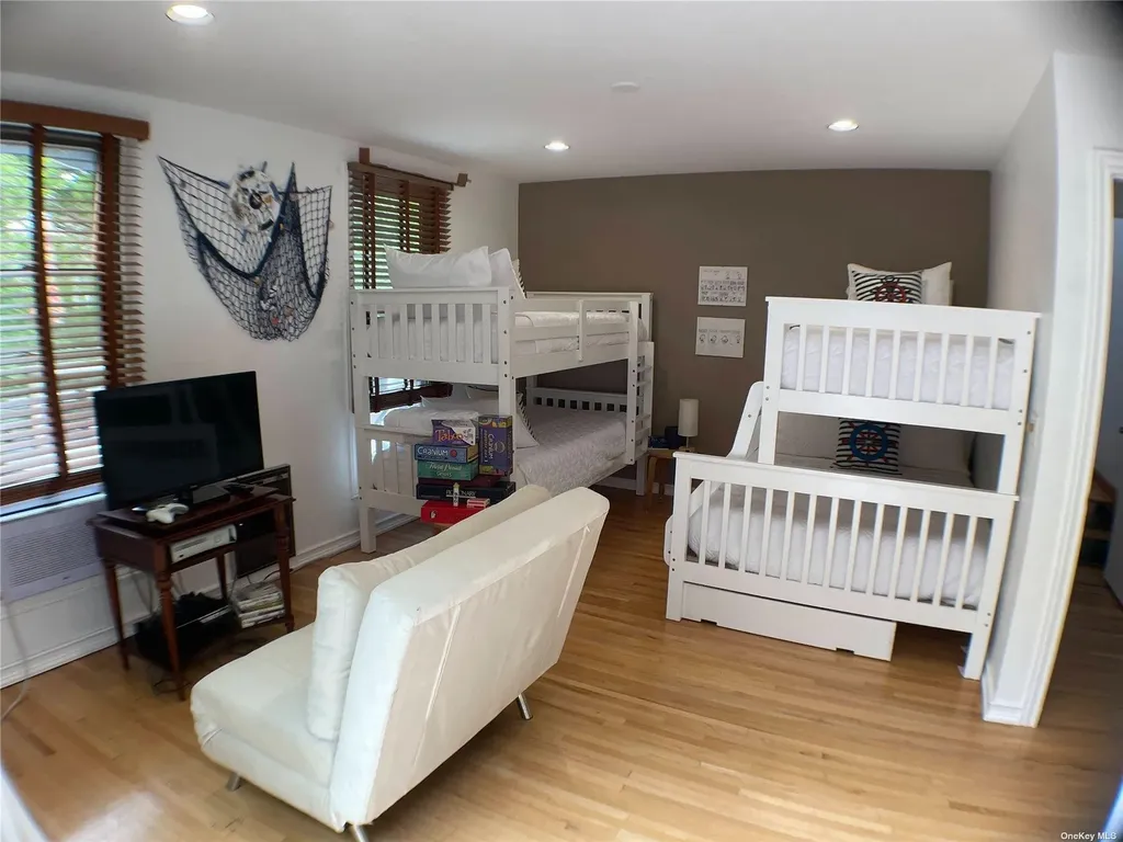 180 Clipper Road Ocean Beach NY 11770