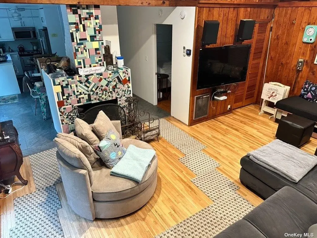 180 Clipper Road Ocean Beach NY 11770
