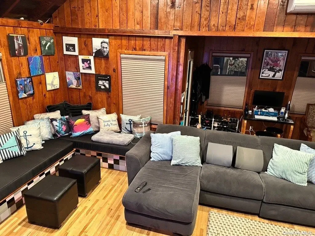 180 Clipper Road Ocean Beach NY 11770