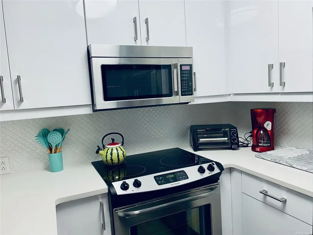 180 Clipper Road Ocean Beach NY 11770