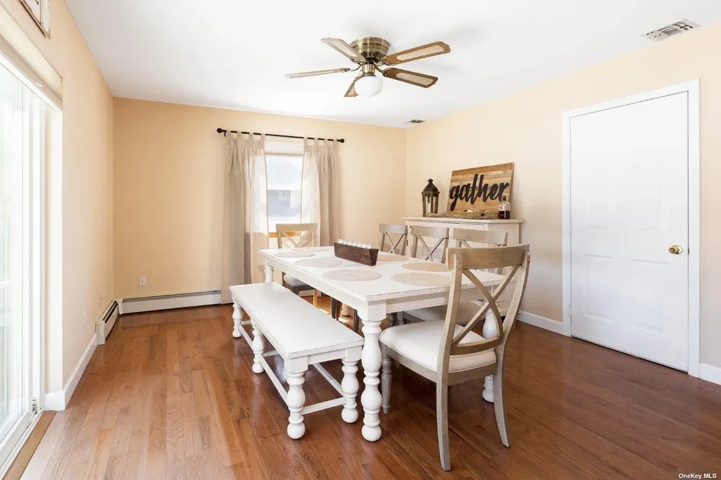 400 Wells Road Laurel NY 11948