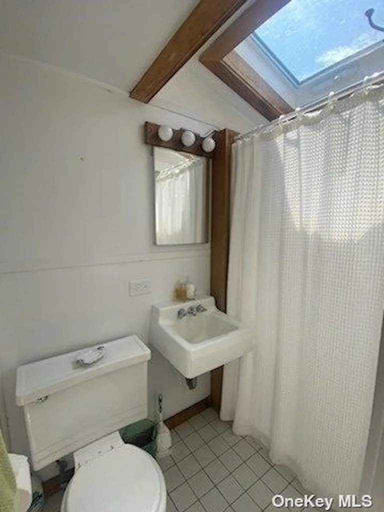 102 Marine Walk Saltaire NY 11706