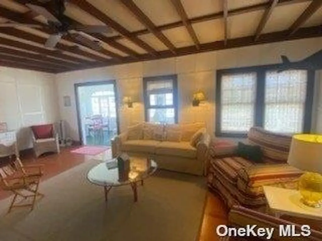 102 Marine Walk Saltaire NY 11706