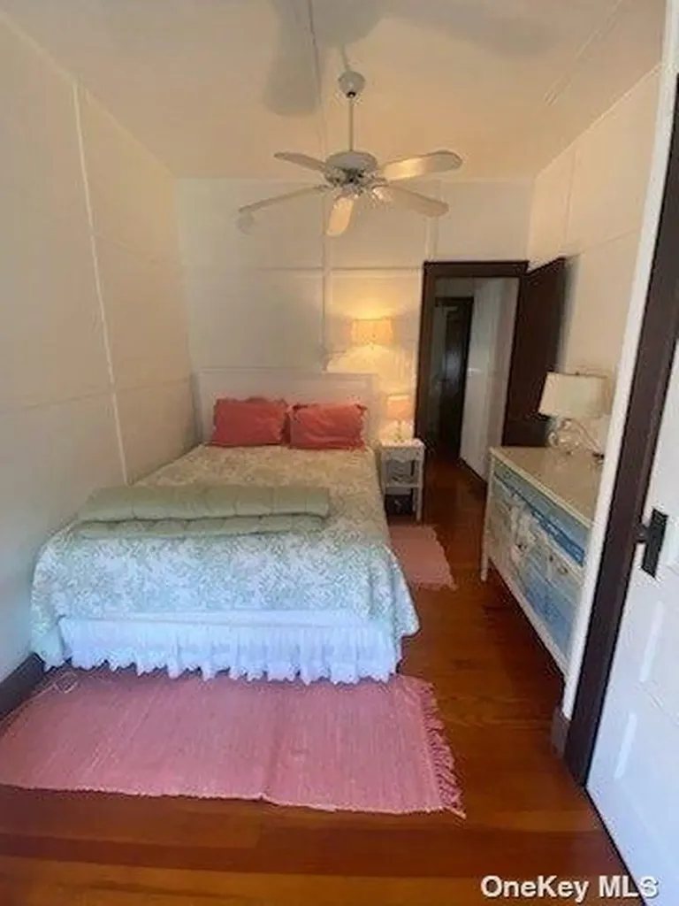 102 Marine Walk Saltaire NY 11706