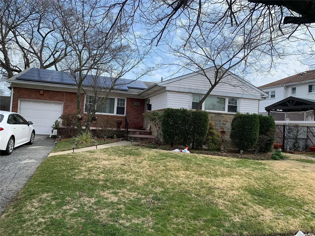 541 Bieling Road Elmont NY 11003