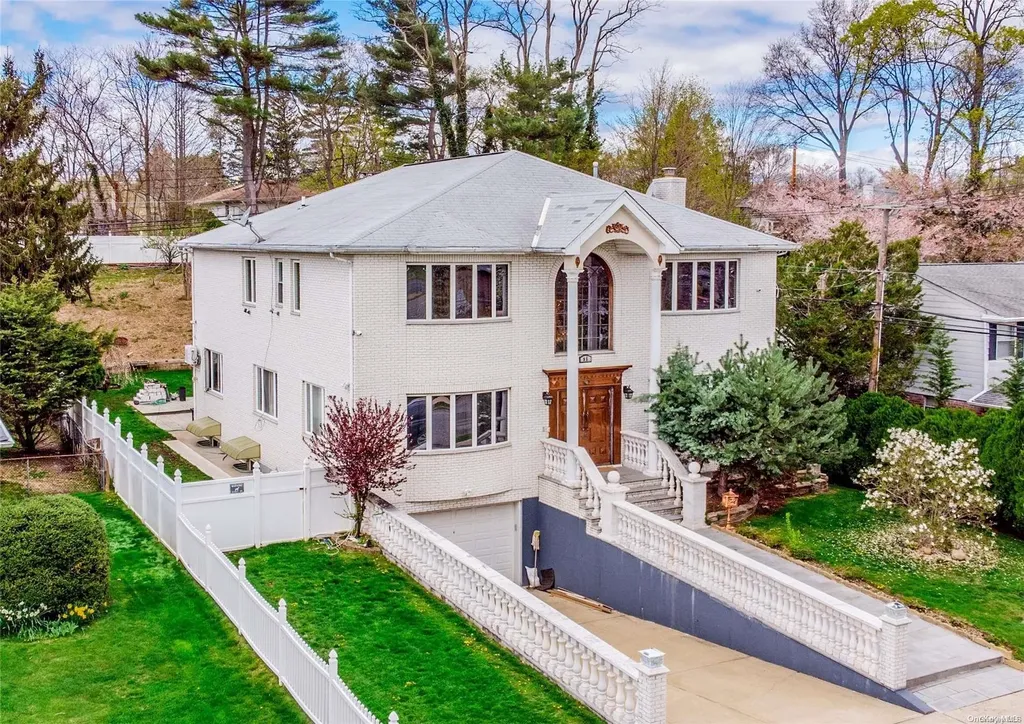 95 Maytime Drive Jericho NY 11753