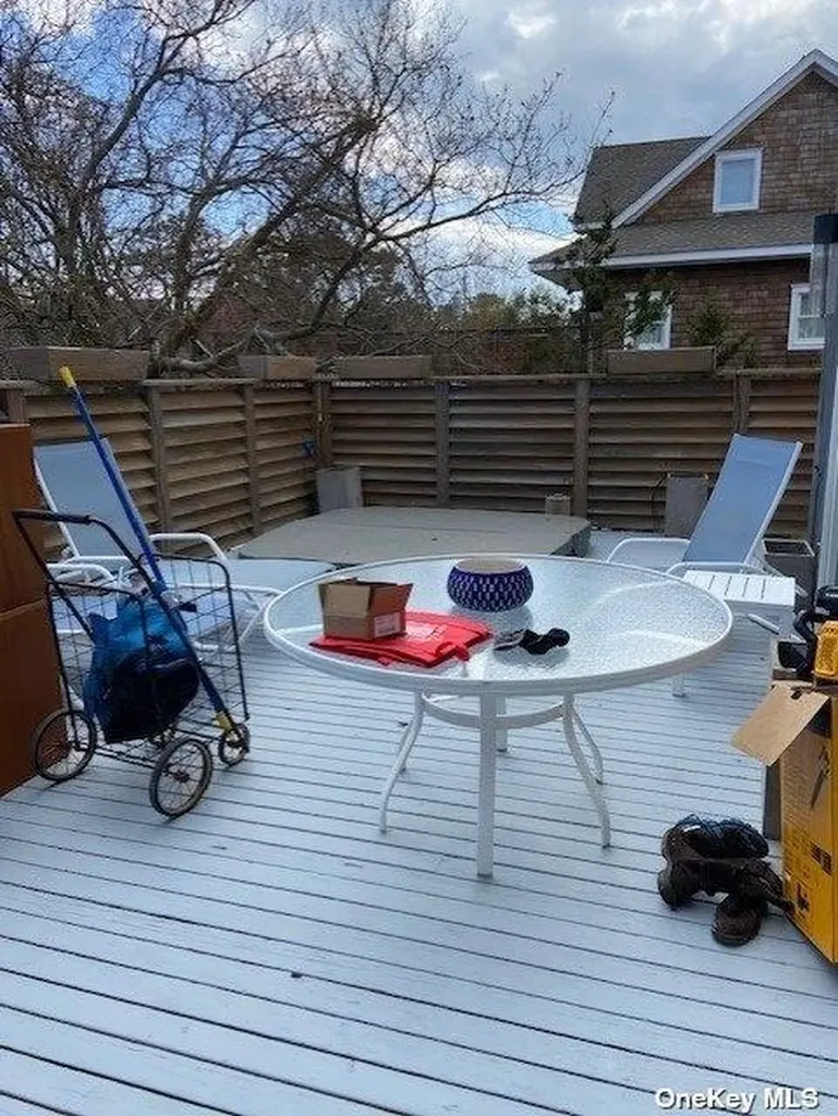 736 Ocean Breeze Ocean Beach NY 11770