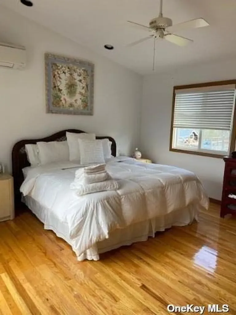 736 Ocean Breeze Ocean Beach NY 11770