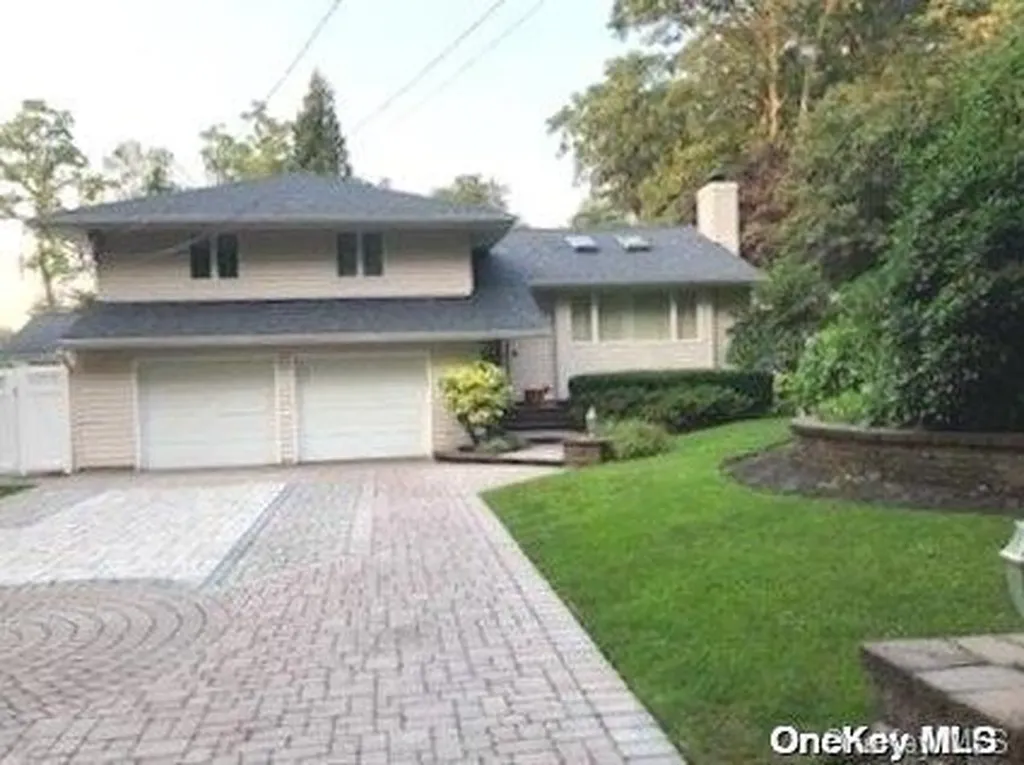 3 Sandra Drive Dix Hills NY 11746