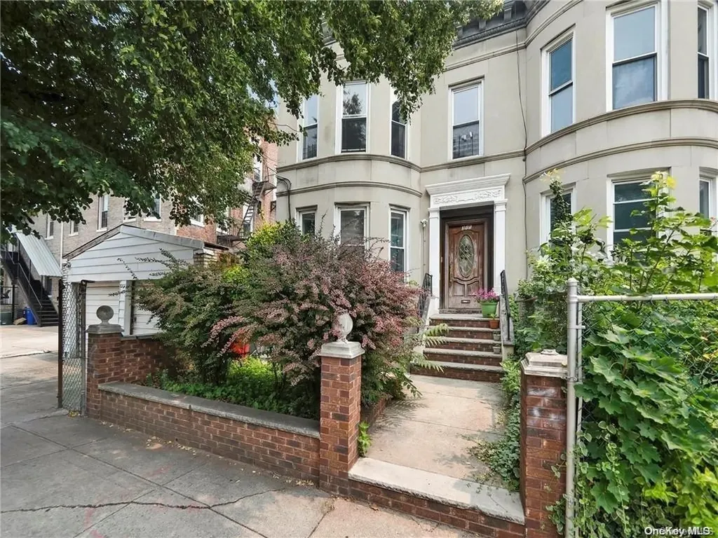 315 E 25th Street Brooklyn NY 11226