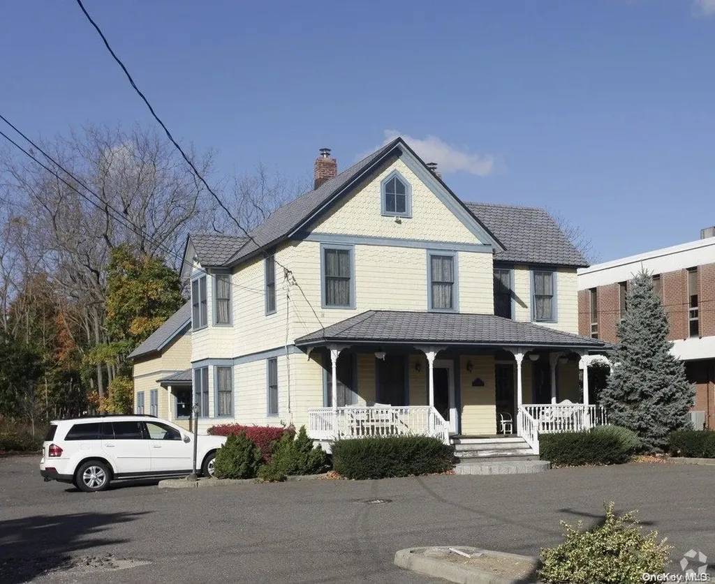 88 Maple Avenue Smithtown NY 11787