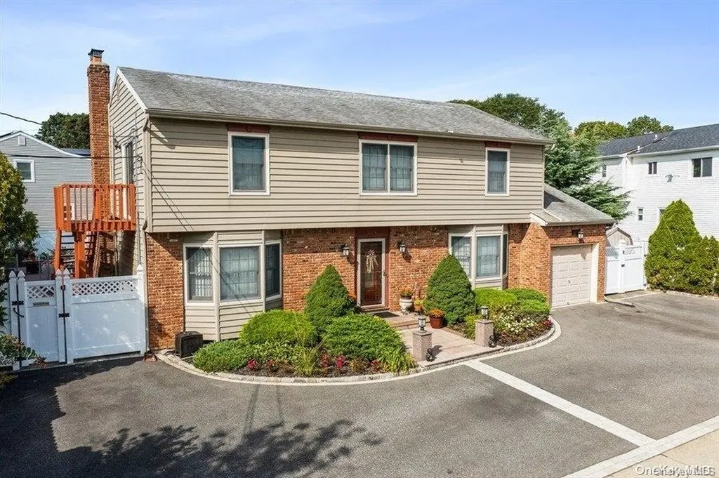 615 Plainview Road Plainview NY 11803