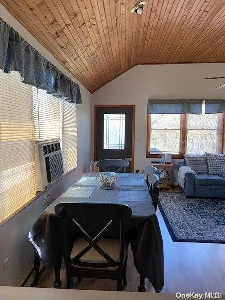 295 Cottage Walk Ocean Beach NY 11770