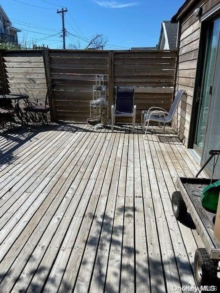 295 Cottage Walk Ocean Beach NY 11770