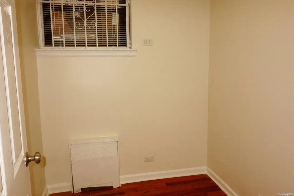 143-45 Sanford Avenue Flushing NY 11355
