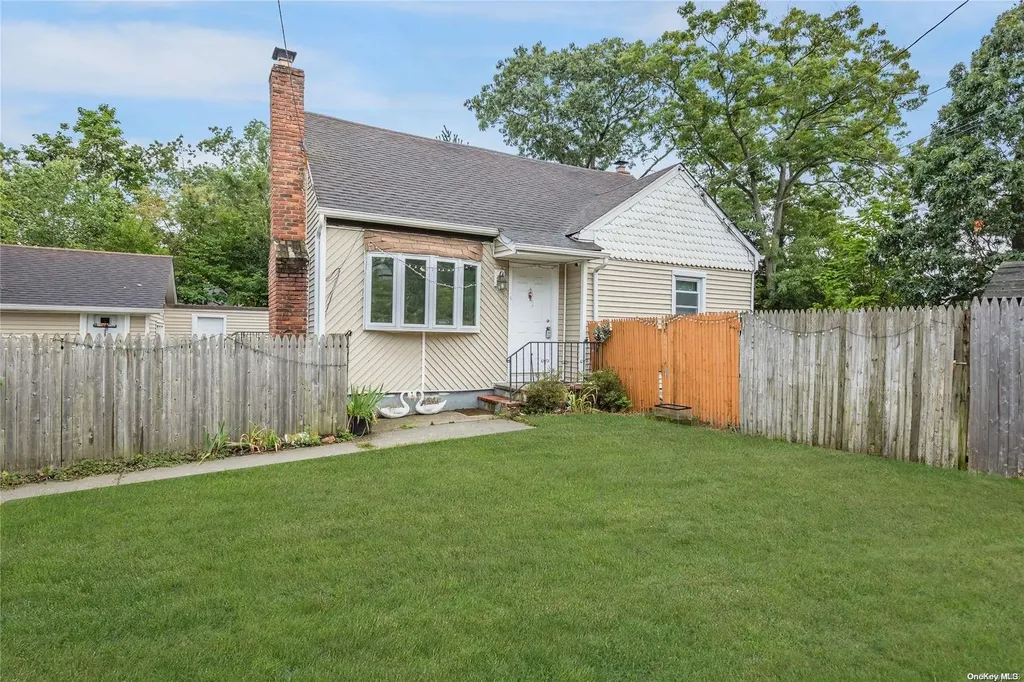 860 Portion Road Ronkonkoma NY 11779