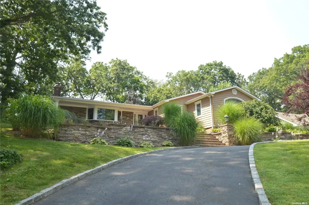 55 Randolph Drive Dix Hills NY 11746
