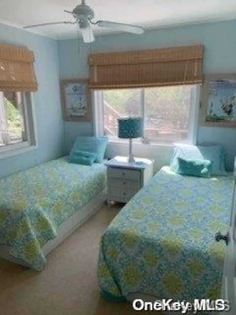 39 Midway Walk Atlantique NY 11706