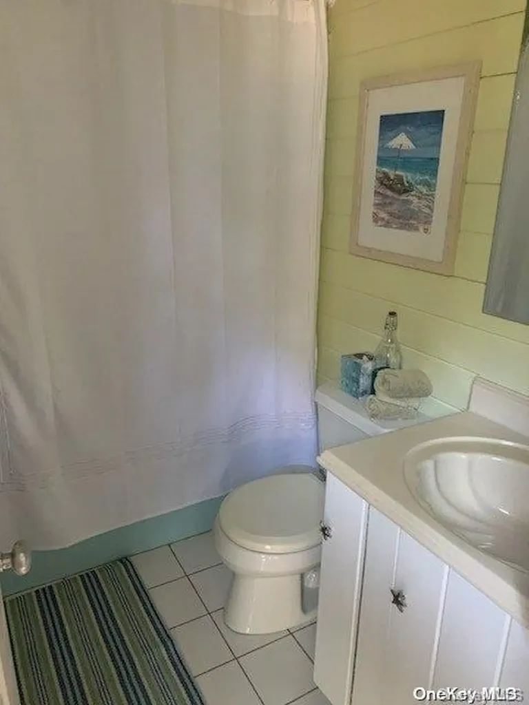 39 Midway Walk Atlantique NY 11706
